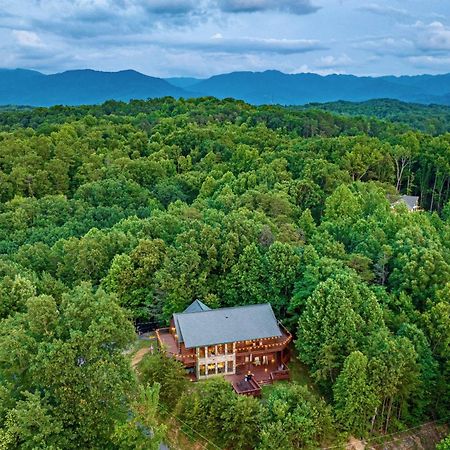 Panorama Mountain View Cabin, Less Than 10 Miles From Gatlinburg And Dollywood, Dog Friendly, 6 Bedrooms Sleeps 17, Fire Pit, Hottub, Washer Dryer, Fully Loaded Kitchen, Gameroom With A Tv, Pool Table, Arcade, Air Hockey, And Foosball Sevierville Exteriér fotografie